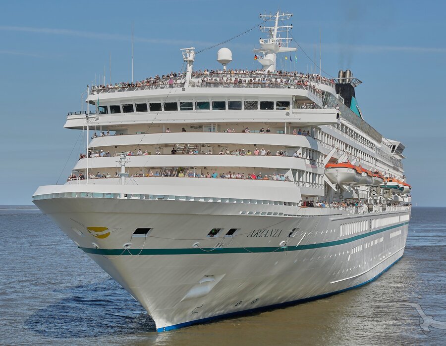 MS Artania auf See