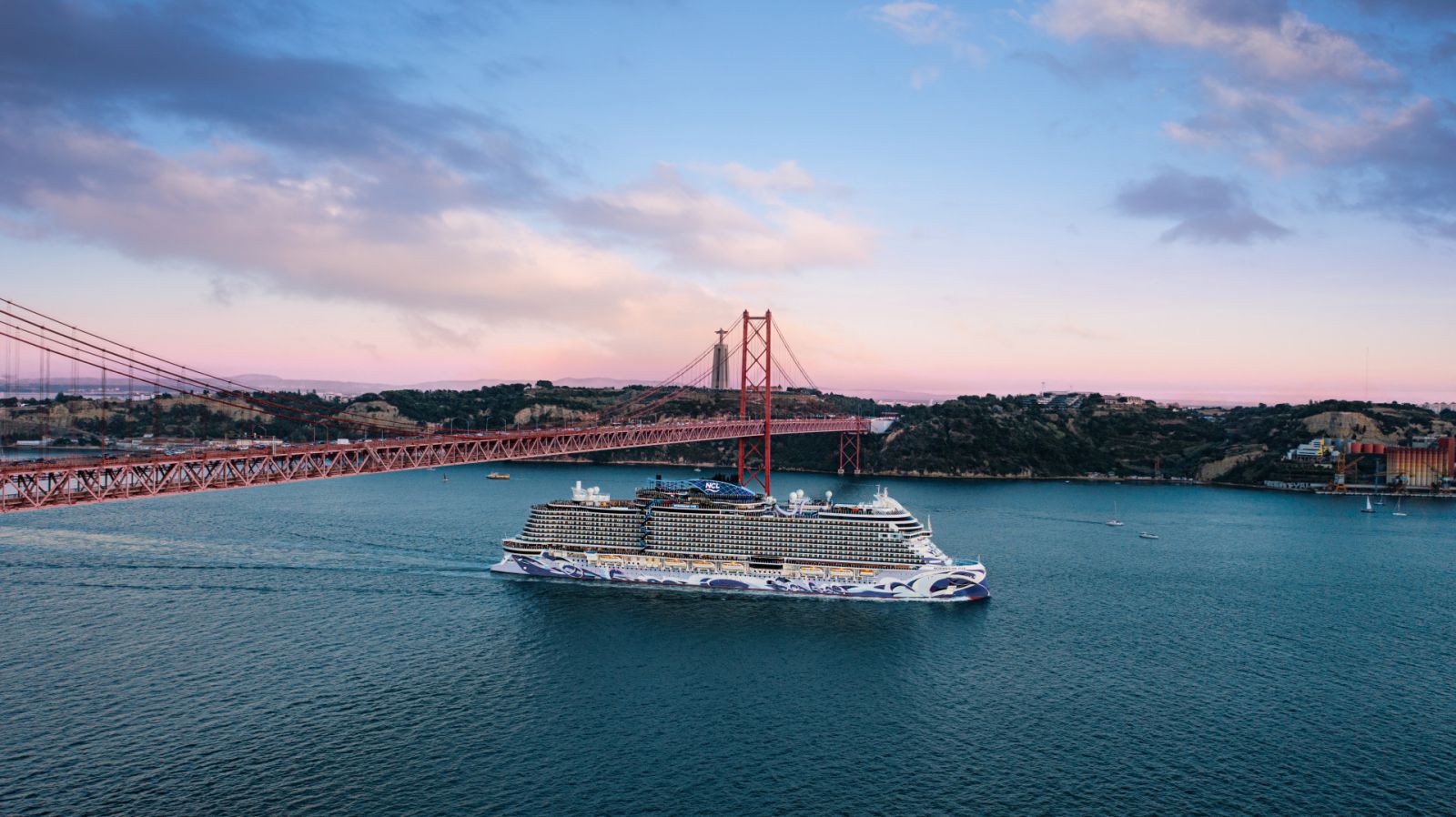 Norwegian Viva auf See