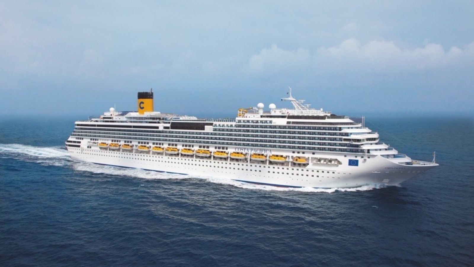 Costa Pacifica auf See
