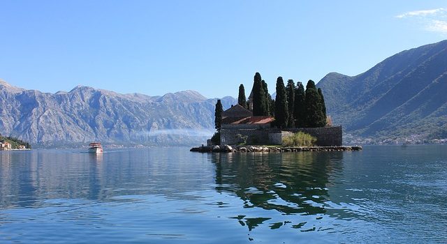 Adria ab Triest mit Mein Schiff